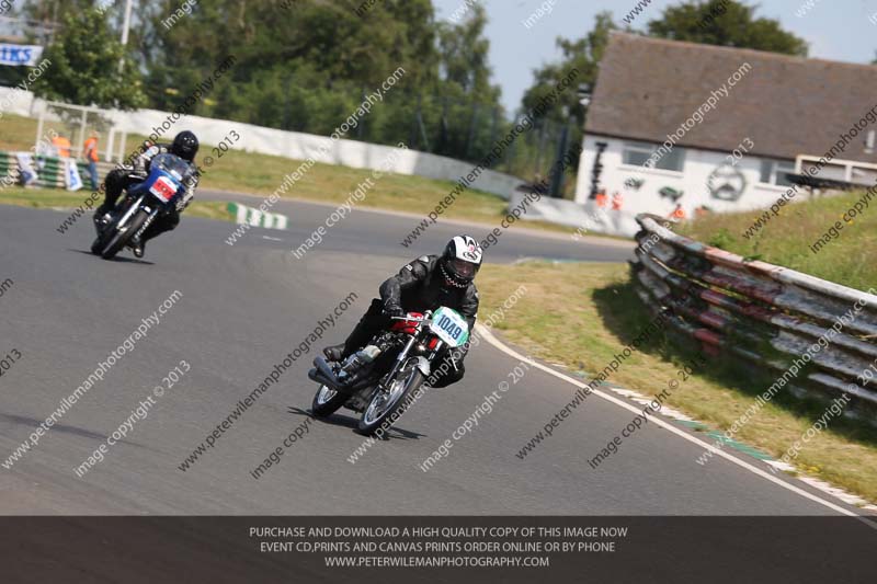 Vintage motorcycle club;eventdigitalimages;mallory park;mallory park trackday photographs;no limits trackdays;peter wileman photography;trackday digital images;trackday photos;vmcc festival 1000 bikes photographs