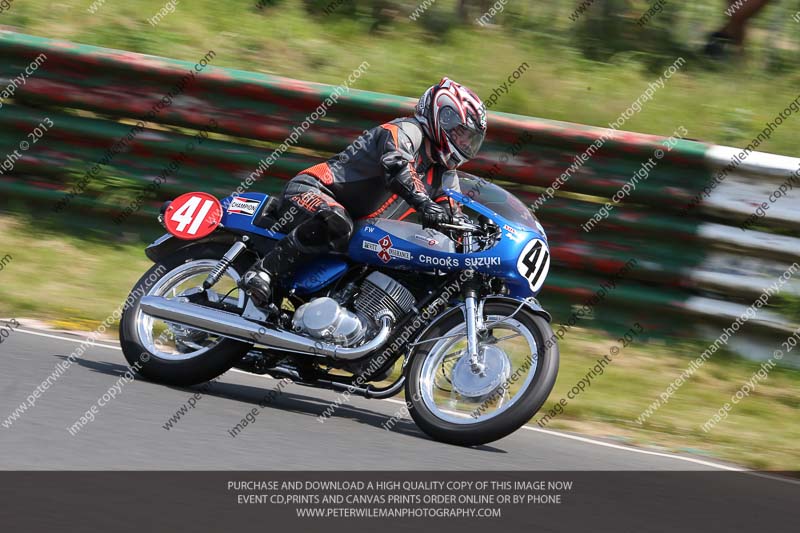 Vintage motorcycle club;eventdigitalimages;mallory park;mallory park trackday photographs;no limits trackdays;peter wileman photography;trackday digital images;trackday photos;vmcc festival 1000 bikes photographs