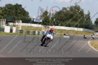 Vintage-motorcycle-club;eventdigitalimages;mallory-park;mallory-park-trackday-photographs;no-limits-trackdays;peter-wileman-photography;trackday-digital-images;trackday-photos;vmcc-festival-1000-bikes-photographs