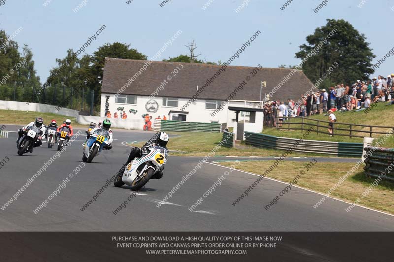 Vintage motorcycle club;eventdigitalimages;mallory park;mallory park trackday photographs;no limits trackdays;peter wileman photography;trackday digital images;trackday photos;vmcc festival 1000 bikes photographs