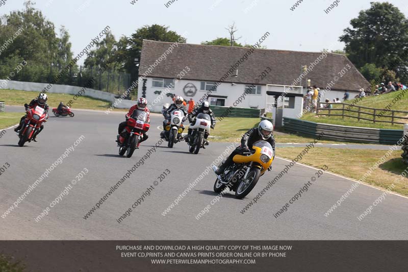 Vintage motorcycle club;eventdigitalimages;mallory park;mallory park trackday photographs;no limits trackdays;peter wileman photography;trackday digital images;trackday photos;vmcc festival 1000 bikes photographs