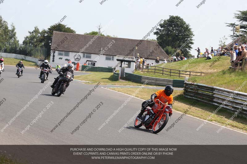 Vintage motorcycle club;eventdigitalimages;mallory park;mallory park trackday photographs;no limits trackdays;peter wileman photography;trackday digital images;trackday photos;vmcc festival 1000 bikes photographs