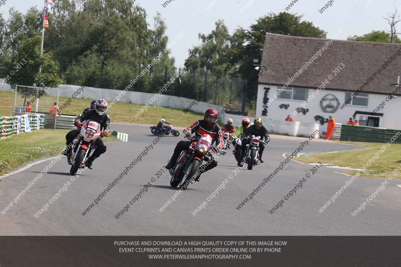 Vintage motorcycle club;eventdigitalimages;mallory park;mallory park trackday photographs;no limits trackdays;peter wileman photography;trackday digital images;trackday photos;vmcc festival 1000 bikes photographs