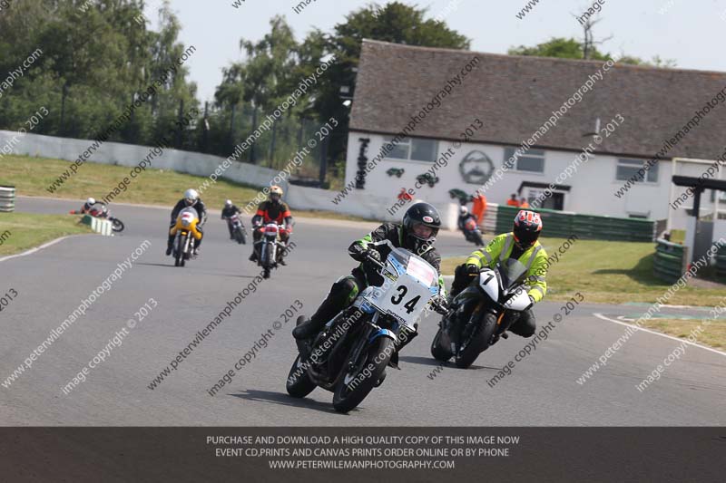 Vintage motorcycle club;eventdigitalimages;mallory park;mallory park trackday photographs;no limits trackdays;peter wileman photography;trackday digital images;trackday photos;vmcc festival 1000 bikes photographs