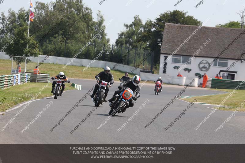 Vintage motorcycle club;eventdigitalimages;mallory park;mallory park trackday photographs;no limits trackdays;peter wileman photography;trackday digital images;trackday photos;vmcc festival 1000 bikes photographs