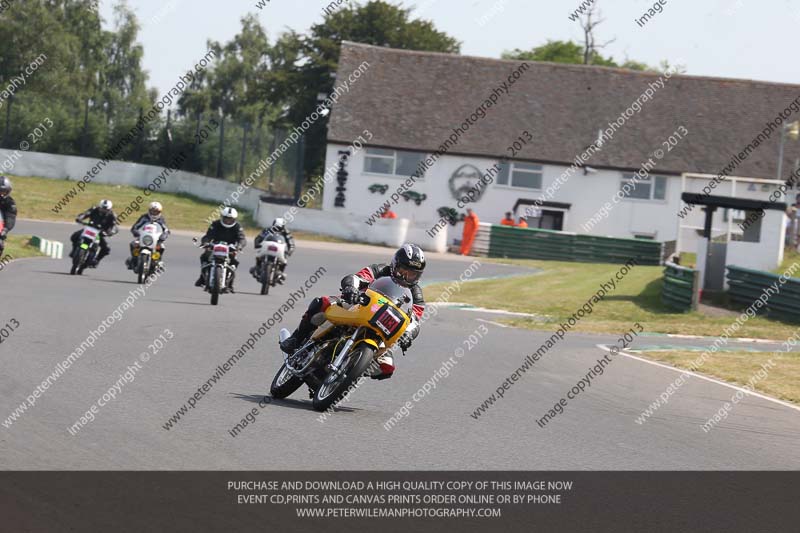 Vintage motorcycle club;eventdigitalimages;mallory park;mallory park trackday photographs;no limits trackdays;peter wileman photography;trackday digital images;trackday photos;vmcc festival 1000 bikes photographs