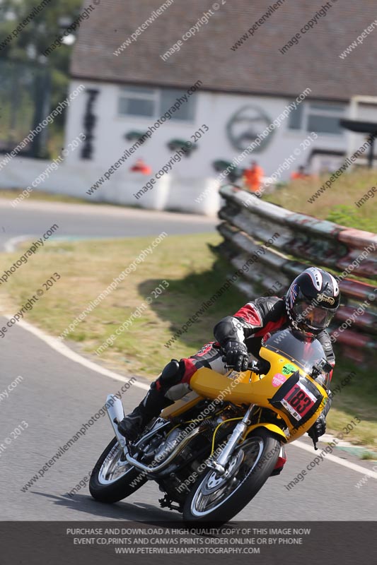 Vintage motorcycle club;eventdigitalimages;mallory park;mallory park trackday photographs;no limits trackdays;peter wileman photography;trackday digital images;trackday photos;vmcc festival 1000 bikes photographs