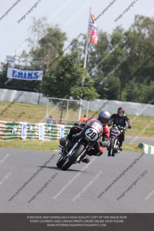 Vintage motorcycle club;eventdigitalimages;mallory park;mallory park trackday photographs;no limits trackdays;peter wileman photography;trackday digital images;trackday photos;vmcc festival 1000 bikes photographs