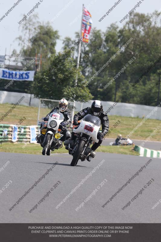 Vintage motorcycle club;eventdigitalimages;mallory park;mallory park trackday photographs;no limits trackdays;peter wileman photography;trackday digital images;trackday photos;vmcc festival 1000 bikes photographs