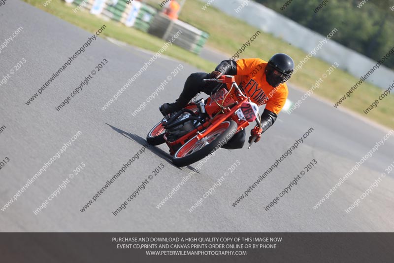 Vintage motorcycle club;eventdigitalimages;mallory park;mallory park trackday photographs;no limits trackdays;peter wileman photography;trackday digital images;trackday photos;vmcc festival 1000 bikes photographs