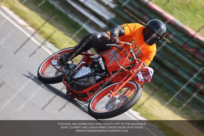 Vintage motorcycle club;eventdigitalimages;mallory park;mallory park trackday photographs;no limits trackdays;peter wileman photography;trackday digital images;trackday photos;vmcc festival 1000 bikes photographs