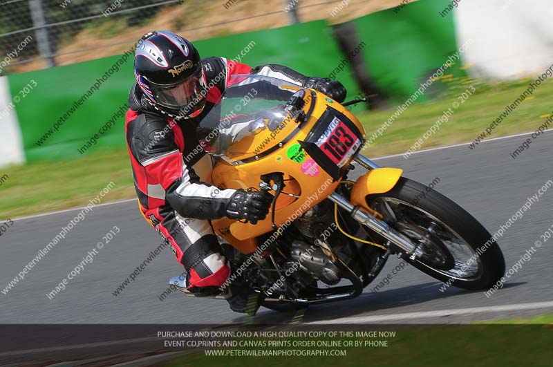 Vintage motorcycle club;eventdigitalimages;mallory park;mallory park trackday photographs;no limits trackdays;peter wileman photography;trackday digital images;trackday photos;vmcc festival 1000 bikes photographs