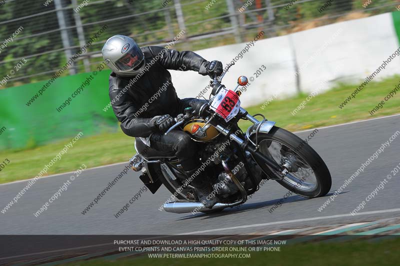 Vintage motorcycle club;eventdigitalimages;mallory park;mallory park trackday photographs;no limits trackdays;peter wileman photography;trackday digital images;trackday photos;vmcc festival 1000 bikes photographs