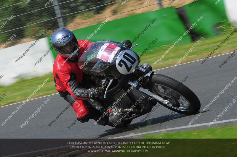 Vintage motorcycle club;eventdigitalimages;mallory park;mallory park trackday photographs;no limits trackdays;peter wileman photography;trackday digital images;trackday photos;vmcc festival 1000 bikes photographs