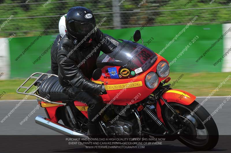 Vintage motorcycle club;eventdigitalimages;mallory park;mallory park trackday photographs;no limits trackdays;peter wileman photography;trackday digital images;trackday photos;vmcc festival 1000 bikes photographs