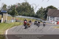 Vintage-motorcycle-club;eventdigitalimages;mallory-park;mallory-park-trackday-photographs;no-limits-trackdays;peter-wileman-photography;trackday-digital-images;trackday-photos;vmcc-festival-1000-bikes-photographs