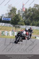 Vintage-motorcycle-club;eventdigitalimages;mallory-park;mallory-park-trackday-photographs;no-limits-trackdays;peter-wileman-photography;trackday-digital-images;trackday-photos;vmcc-festival-1000-bikes-photographs