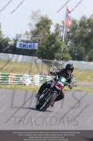 Vintage-motorcycle-club;eventdigitalimages;mallory-park;mallory-park-trackday-photographs;no-limits-trackdays;peter-wileman-photography;trackday-digital-images;trackday-photos;vmcc-festival-1000-bikes-photographs