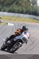 Vintage-motorcycle-club;eventdigitalimages;mallory-park;mallory-park-trackday-photographs;no-limits-trackdays;peter-wileman-photography;trackday-digital-images;trackday-photos;vmcc-festival-1000-bikes-photographs