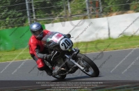 Vintage-motorcycle-club;eventdigitalimages;mallory-park;mallory-park-trackday-photographs;no-limits-trackdays;peter-wileman-photography;trackday-digital-images;trackday-photos;vmcc-festival-1000-bikes-photographs