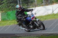 Vintage-motorcycle-club;eventdigitalimages;mallory-park;mallory-park-trackday-photographs;no-limits-trackdays;peter-wileman-photography;trackday-digital-images;trackday-photos;vmcc-festival-1000-bikes-photographs