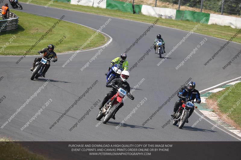 Vintage motorcycle club;eventdigitalimages;mallory park;mallory park trackday photographs;no limits trackdays;peter wileman photography;trackday digital images;trackday photos;vmcc festival 1000 bikes photographs