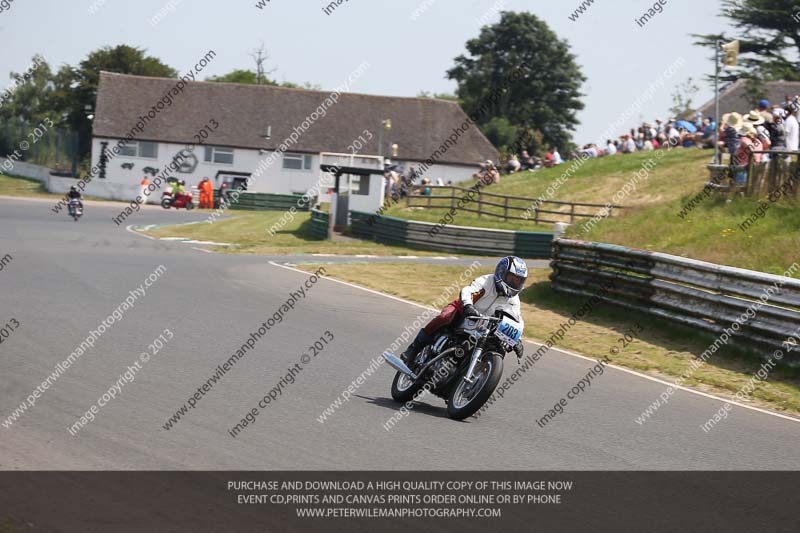 Vintage motorcycle club;eventdigitalimages;mallory park;mallory park trackday photographs;no limits trackdays;peter wileman photography;trackday digital images;trackday photos;vmcc festival 1000 bikes photographs