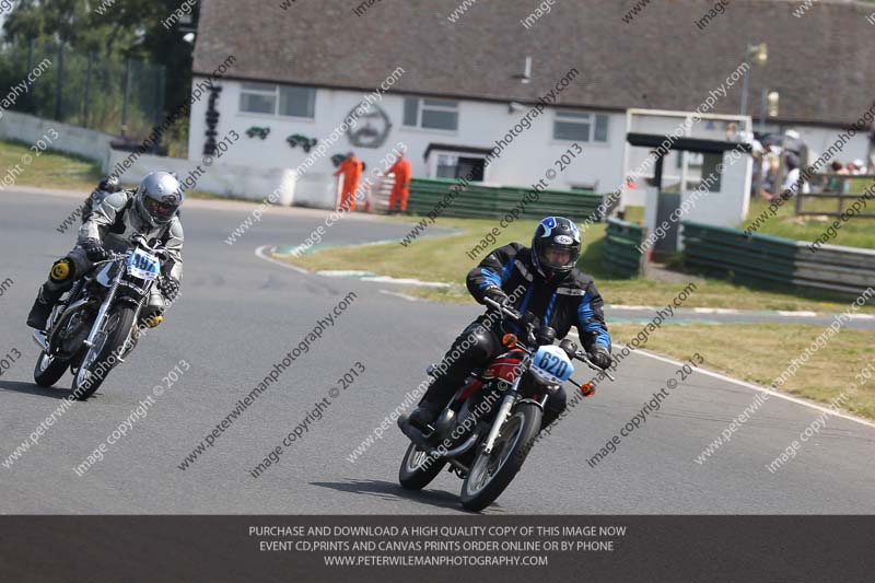 Vintage motorcycle club;eventdigitalimages;mallory park;mallory park trackday photographs;no limits trackdays;peter wileman photography;trackday digital images;trackday photos;vmcc festival 1000 bikes photographs