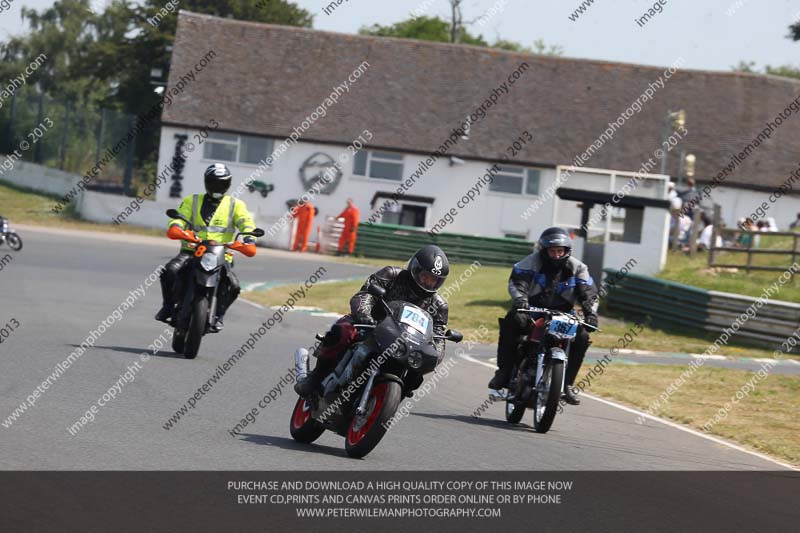 Vintage motorcycle club;eventdigitalimages;mallory park;mallory park trackday photographs;no limits trackdays;peter wileman photography;trackday digital images;trackday photos;vmcc festival 1000 bikes photographs