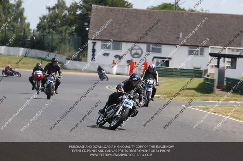 Vintage motorcycle club;eventdigitalimages;mallory park;mallory park trackday photographs;no limits trackdays;peter wileman photography;trackday digital images;trackday photos;vmcc festival 1000 bikes photographs