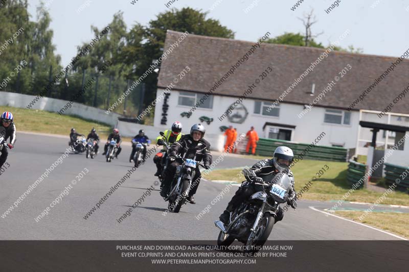 Vintage motorcycle club;eventdigitalimages;mallory park;mallory park trackday photographs;no limits trackdays;peter wileman photography;trackday digital images;trackday photos;vmcc festival 1000 bikes photographs