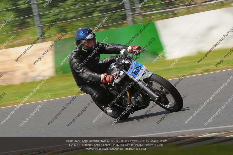 Vintage motorcycle club;eventdigitalimages;mallory park;mallory park trackday photographs;no limits trackdays;peter wileman photography;trackday digital images;trackday photos;vmcc festival 1000 bikes photographs