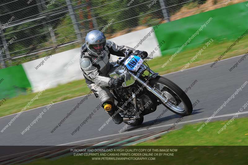 Vintage motorcycle club;eventdigitalimages;mallory park;mallory park trackday photographs;no limits trackdays;peter wileman photography;trackday digital images;trackday photos;vmcc festival 1000 bikes photographs