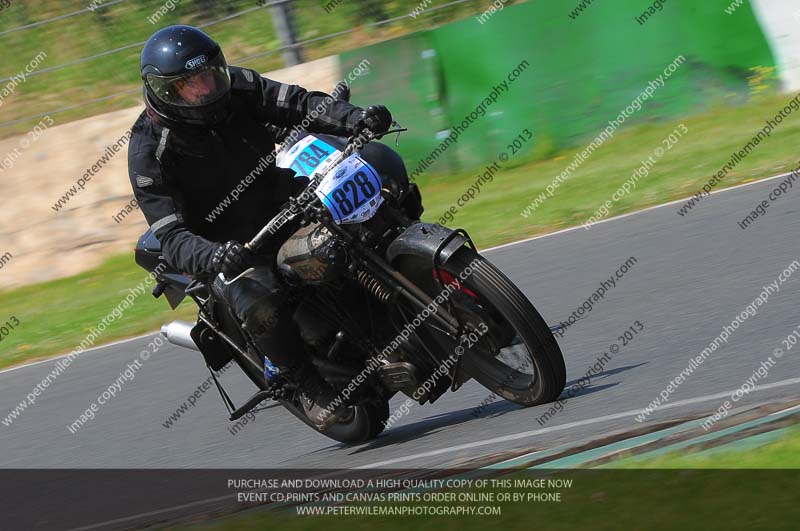 Vintage motorcycle club;eventdigitalimages;mallory park;mallory park trackday photographs;no limits trackdays;peter wileman photography;trackday digital images;trackday photos;vmcc festival 1000 bikes photographs