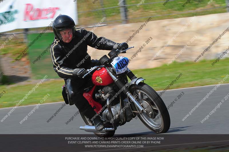 Vintage motorcycle club;eventdigitalimages;mallory park;mallory park trackday photographs;no limits trackdays;peter wileman photography;trackday digital images;trackday photos;vmcc festival 1000 bikes photographs