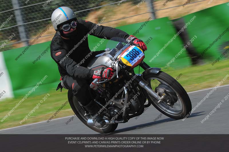 Vintage motorcycle club;eventdigitalimages;mallory park;mallory park trackday photographs;no limits trackdays;peter wileman photography;trackday digital images;trackday photos;vmcc festival 1000 bikes photographs