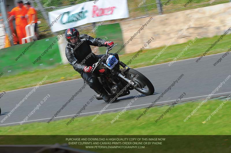 Vintage motorcycle club;eventdigitalimages;mallory park;mallory park trackday photographs;no limits trackdays;peter wileman photography;trackday digital images;trackday photos;vmcc festival 1000 bikes photographs