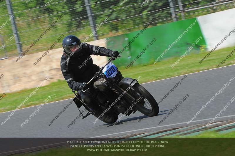 Vintage motorcycle club;eventdigitalimages;mallory park;mallory park trackday photographs;no limits trackdays;peter wileman photography;trackday digital images;trackday photos;vmcc festival 1000 bikes photographs