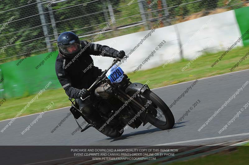 Vintage motorcycle club;eventdigitalimages;mallory park;mallory park trackday photographs;no limits trackdays;peter wileman photography;trackday digital images;trackday photos;vmcc festival 1000 bikes photographs