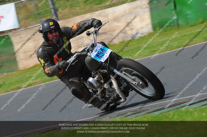 Vintage motorcycle club;eventdigitalimages;mallory park;mallory park trackday photographs;no limits trackdays;peter wileman photography;trackday digital images;trackday photos;vmcc festival 1000 bikes photographs