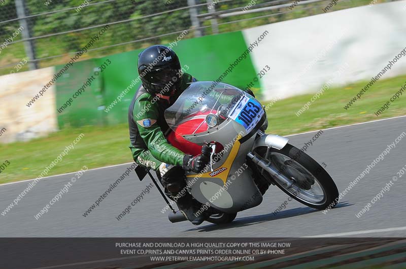 Vintage motorcycle club;eventdigitalimages;mallory park;mallory park trackday photographs;no limits trackdays;peter wileman photography;trackday digital images;trackday photos;vmcc festival 1000 bikes photographs