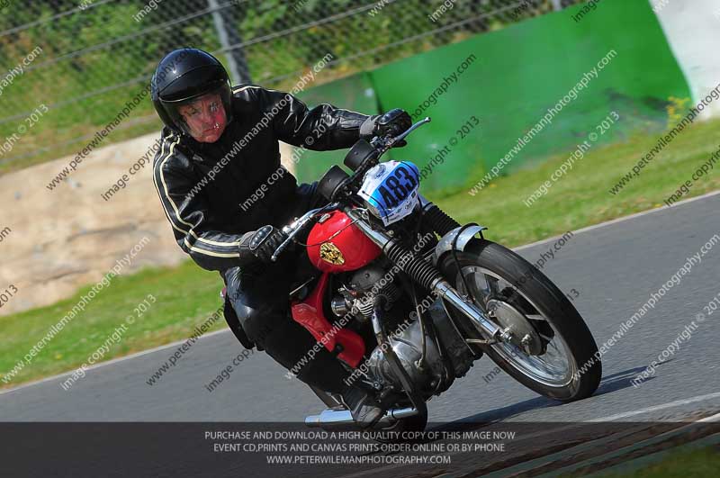 Vintage motorcycle club;eventdigitalimages;mallory park;mallory park trackday photographs;no limits trackdays;peter wileman photography;trackday digital images;trackday photos;vmcc festival 1000 bikes photographs