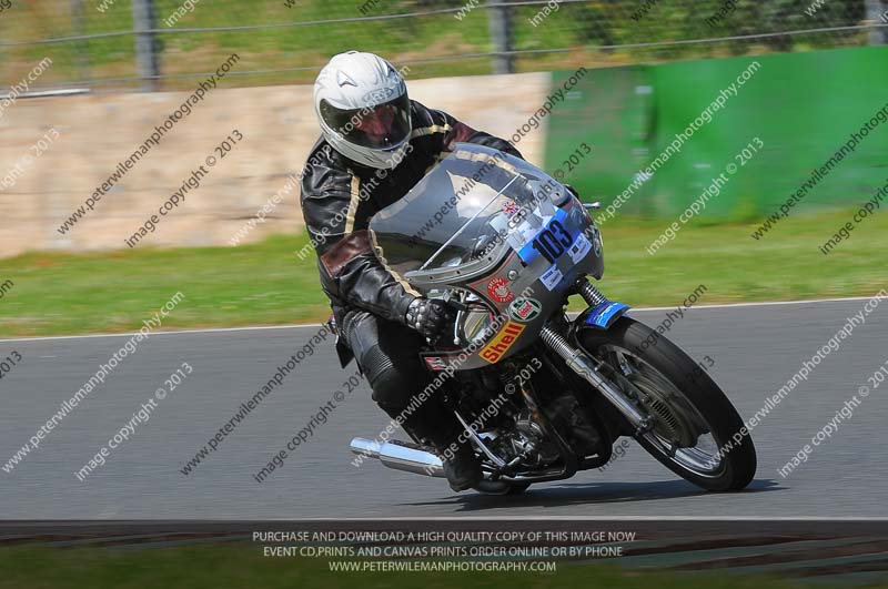 Vintage motorcycle club;eventdigitalimages;mallory park;mallory park trackday photographs;no limits trackdays;peter wileman photography;trackday digital images;trackday photos;vmcc festival 1000 bikes photographs