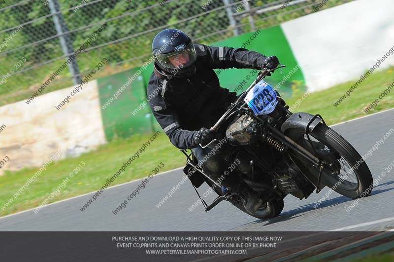 Vintage motorcycle club;eventdigitalimages;mallory park;mallory park trackday photographs;no limits trackdays;peter wileman photography;trackday digital images;trackday photos;vmcc festival 1000 bikes photographs