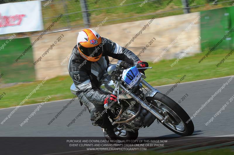 Vintage motorcycle club;eventdigitalimages;mallory park;mallory park trackday photographs;no limits trackdays;peter wileman photography;trackday digital images;trackday photos;vmcc festival 1000 bikes photographs