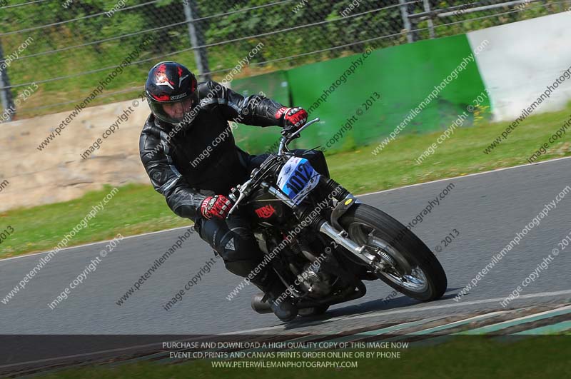 Vintage motorcycle club;eventdigitalimages;mallory park;mallory park trackday photographs;no limits trackdays;peter wileman photography;trackday digital images;trackday photos;vmcc festival 1000 bikes photographs