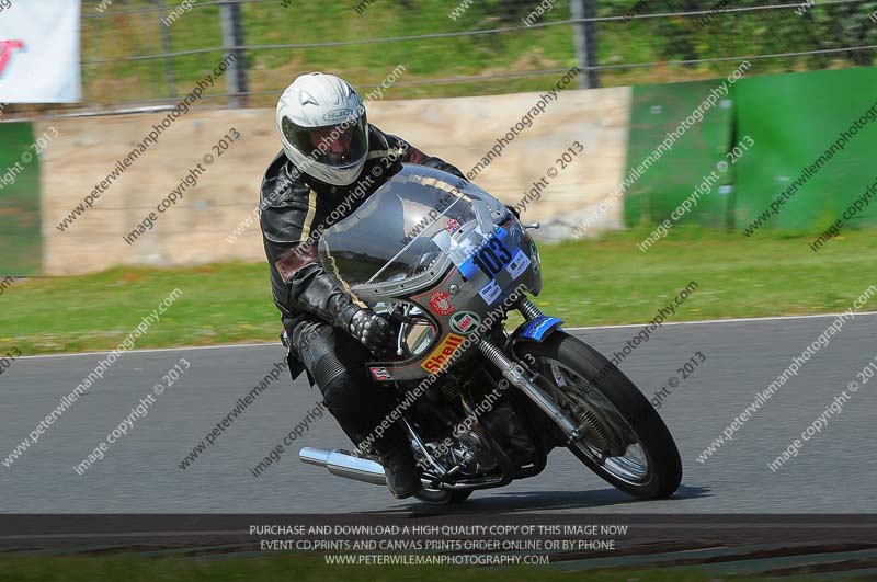 Vintage motorcycle club;eventdigitalimages;mallory park;mallory park trackday photographs;no limits trackdays;peter wileman photography;trackday digital images;trackday photos;vmcc festival 1000 bikes photographs