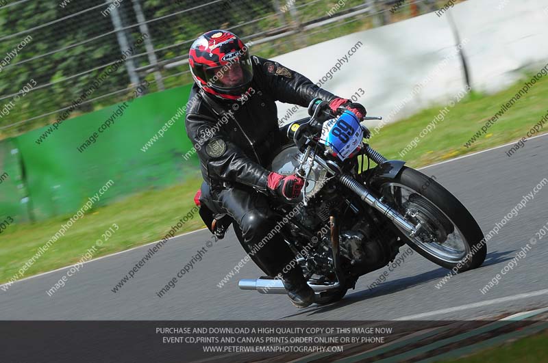 Vintage motorcycle club;eventdigitalimages;mallory park;mallory park trackday photographs;no limits trackdays;peter wileman photography;trackday digital images;trackday photos;vmcc festival 1000 bikes photographs