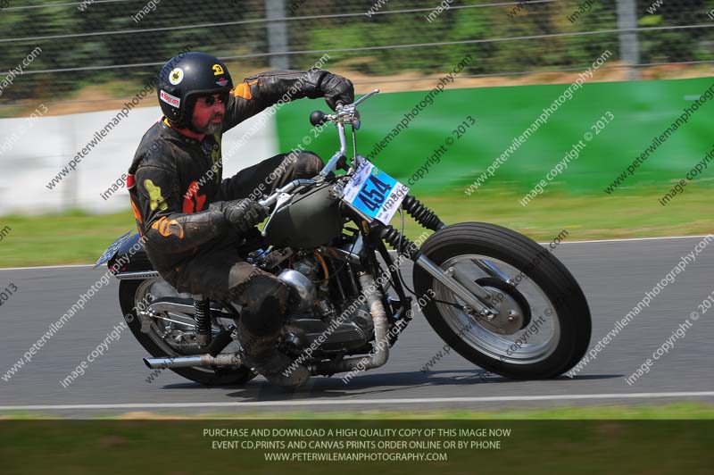 Vintage motorcycle club;eventdigitalimages;mallory park;mallory park trackday photographs;no limits trackdays;peter wileman photography;trackday digital images;trackday photos;vmcc festival 1000 bikes photographs