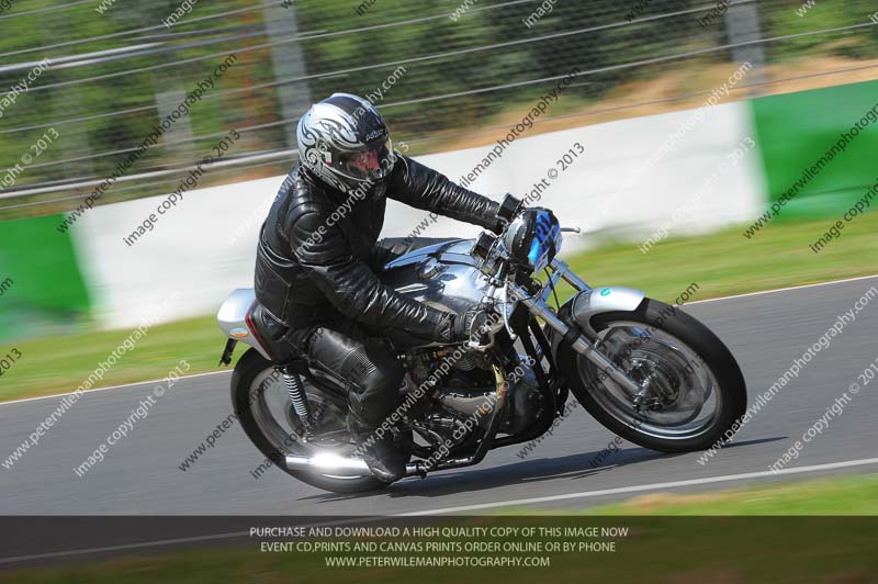 Vintage motorcycle club;eventdigitalimages;mallory park;mallory park trackday photographs;no limits trackdays;peter wileman photography;trackday digital images;trackday photos;vmcc festival 1000 bikes photographs